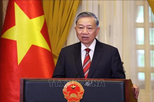 VƯƠN MÌNH TRONG HỘI NHẬP QUỐC TẾ