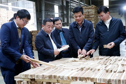 Nghệ An: Giảm “gánh nặng” chi phí cho doanh nghiệp