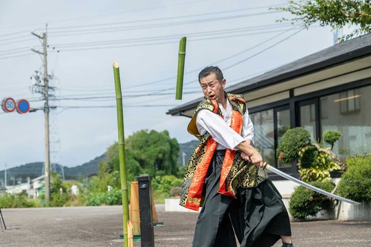 Nhật Bản hút khách du lịch bằng kiếm samurai