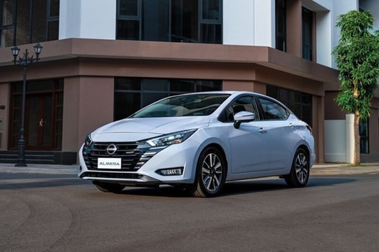 Sedan cỡ B đại hạ giá để tồn tại?