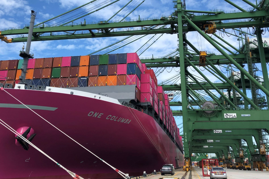 Chuỗi cung ứng "rạn nứt" vì thuế quan Mỹ