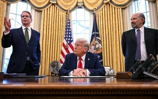 Tổng thống Trump "gợi mở" khả năng giảm thuế xuống dưới 10%