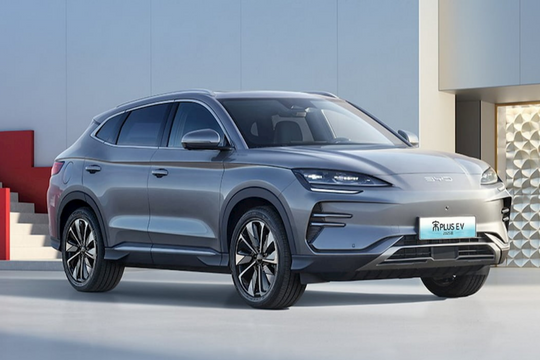 Doanh số xe điện toàn cầu tăng 40% trong tháng 3