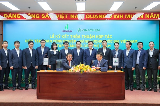Petrovietnam – Vinachem ký kết thỏa thuận hợp tác toàn diện