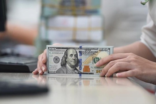 Căng thẳng tỷ giá và bài toán chính sách tiền tệ chủ động