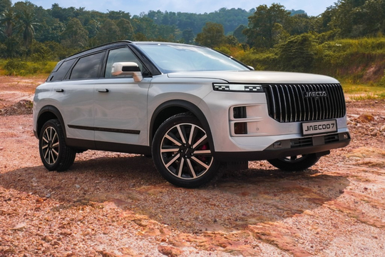 Xe PHEV “thổi” làn gió mới vào cuộc đua SUV cỡ C?