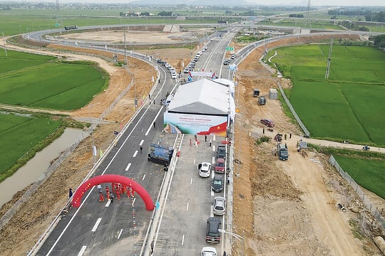 Động lực mới từ hạ tầng mới