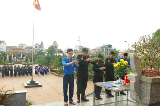 Tăng cường giáo dục truyền thống, trân trọng giá trị hoà bình nhân kỷ niệm 50 năm thống nhất Đất nước