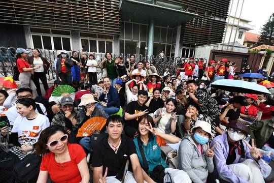 TP HCM rộn ràng trước lễ sơ duyệt diễu binh, diễu hành mừng thống nhất