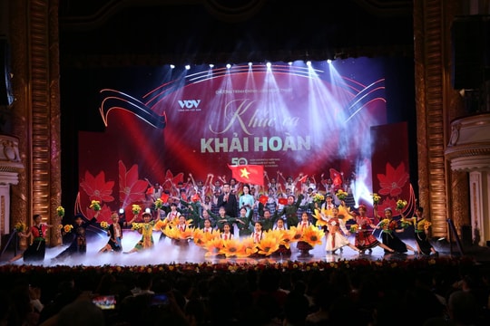 Khúc ca Khải hoàn qua 50 năm Thống nhất