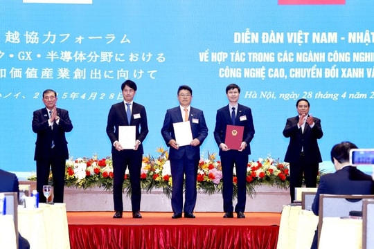 Việt Nam – Nhật Bản ký kết hợp tác trong các ngành công nghiệp chiến lược