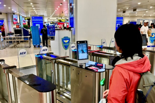 Đặt vé bay Vietjet và làm thủ tục dễ dàng bằng sinh trắc học trên ứng dụng VNeID