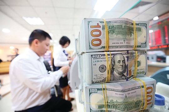 “Báo động đỏ” cho USD