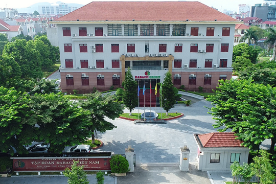 Giá heo hơi neo cao, DBC lãi kỷ lục