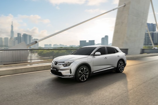 Cơ hội test VinFast VF 8 “thực chiến” trên đường lái thử đặc biệt