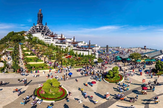 Tây Ninh đón khoảng 2,46 triệu lượt khách trong quý I/2025