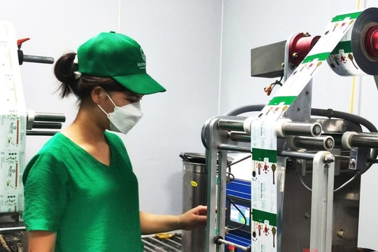 Thích ứng với AI để thúc đẩy sản xuất, tiêu dùng