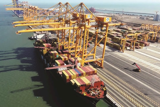 “Bùng nổ” làn sóng phi đô la hóa