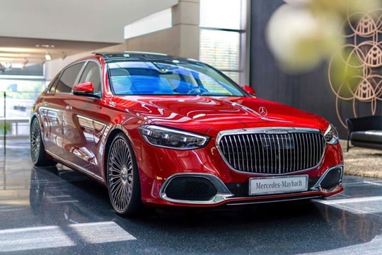 Ế ẩm, hàng loạt mẫu xe sang Mercedes “giảm giá khủng”