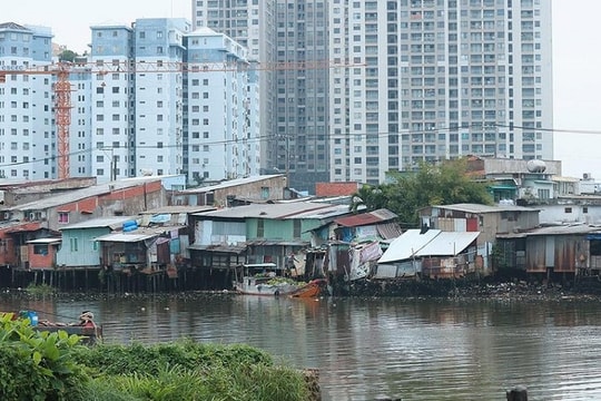 7 giải pháp di dời nhà ven kênh rạch tại TP HCM