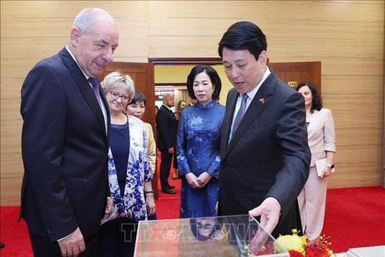 Tổng thống Hungary: Việt Nam là đối tác quan trọng, đáng tin cậy