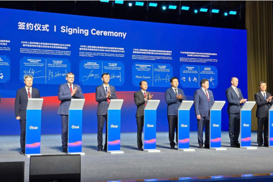 Ký kết MOU giữa thành phố Đồng Xoài và thành phố Đức Châu (Trung Quốc)