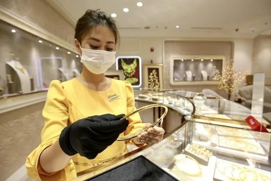 Phá thế độc quyền vàng: Cơ hội cải cách không thể chậm trễ