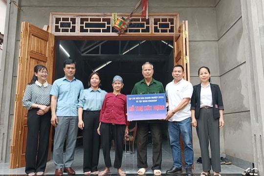 Tạp chí Diễn đàn Doanh nghiệp trao 5 nhà tình nghĩa tại Tuyên Quang, Lào Cai