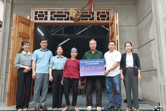 Tạp chí Diễn đàn Doanh nghiệp trao 5 nhà tình nghĩa tại Tuyên Quang, Lào Cai