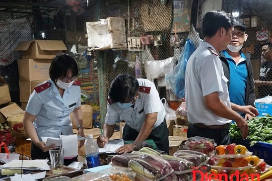 Không thể để thực phẩm bẩn, hàng giả làm xói mòn niềm tin của xã hội