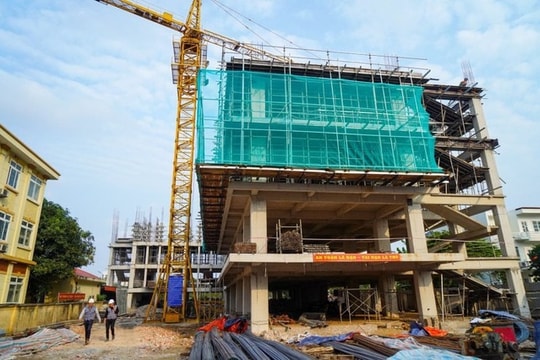 Khai thông thể chế từ một tờ giấy phép