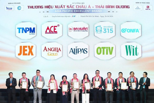 Giữa “bão” thật giả, vì sao hàng nghìn nhà thuốc yên tâm bán hàng chăm sóc sức khỏe ECOGREEN từ Mỹ?