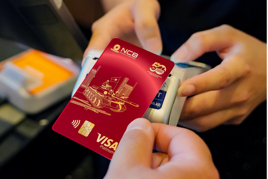 Giới trẻ tự hào sở hữu thẻ tín dụng NCB Visa Thống nhất, NCB tiếp tục phát huy lòng yêu nước vào sản phẩm mới