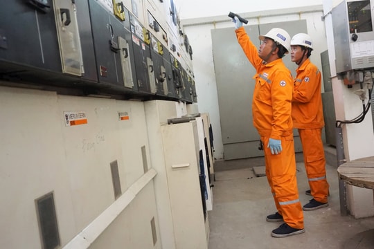 Hoàn thành cấp điện ổn định cho 142 điểm thi lớp 10 tại TP.HCM