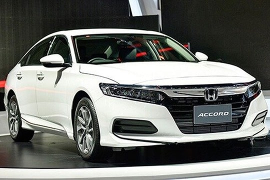 Sedan hạng D thê thảm, Honda Accord và Mazda 6 không có doanh số