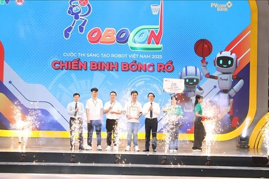 Trường Đại học Lạc Hồng vô địch Robocon Việt Nam 2025