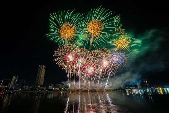 Canada và Trung Quốc khẳng định vị thế cường quốc pháo hoa tại DIFF 2025