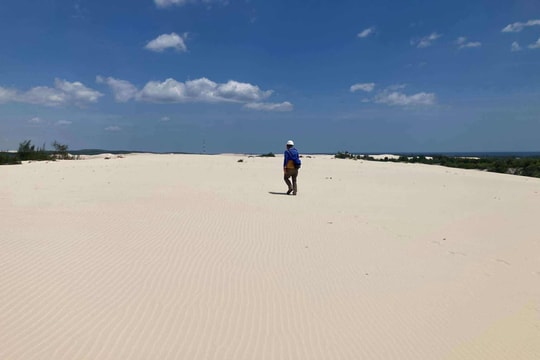 Quảng Trị: Biến cát trắng thành vật liệu bán dẫn