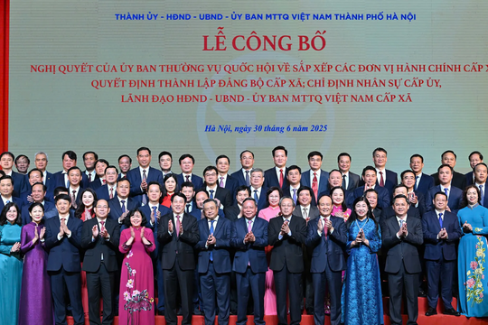 Hà Nội công bố 126 lãnh đạo xã, phường mới