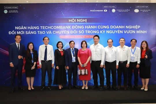 Techcombank đồng hành doanh nghiệp chuyển đổi số