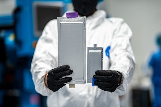 Kỷ nguyên của pin lithium-ion sắp chấm hết, cháy nổ sẽ không còn?