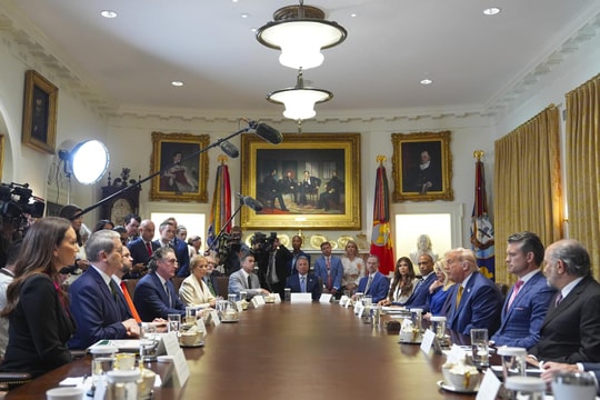 Ông Trump dọa không gia hạn thuế quan, tăng bảo hộ ngành dược