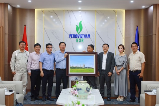 BSR cung ứng xăng dầu cho thị trường Lào