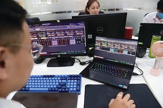 Cú hích cổ phiếu bất động sản dân cư