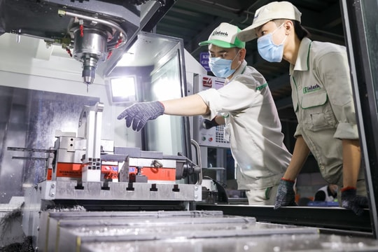 “Du kích công nghệ” để vào sân chơi lớn