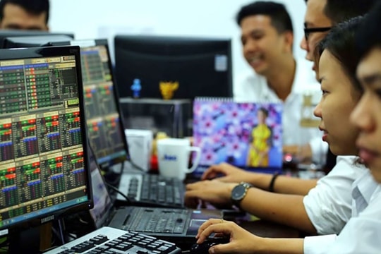 Thanh khoản và thuế thu nhập cá nhân chuyển nhượng chứng khoán, bất động sản