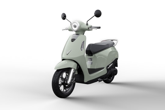 VinFast ra mắt xe máy điện Evo Grand với 2 pin có thể tháo rời, đi được tới 262 km/lần sạc