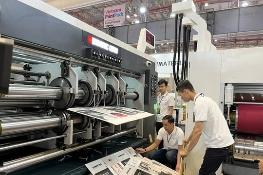 “Tắc” giấy phép sau đổi địa giới: Rủi ro không từ lỗi doanh nghiệp