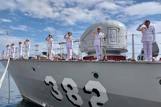Hải quân Nhân dân Việt Nam sẵn sàng cho diễu binh lực lượng vũ trang trên biển