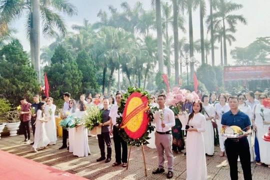 HĐHPHN: Dâng hương, tri ân tưởng niệm AHLS